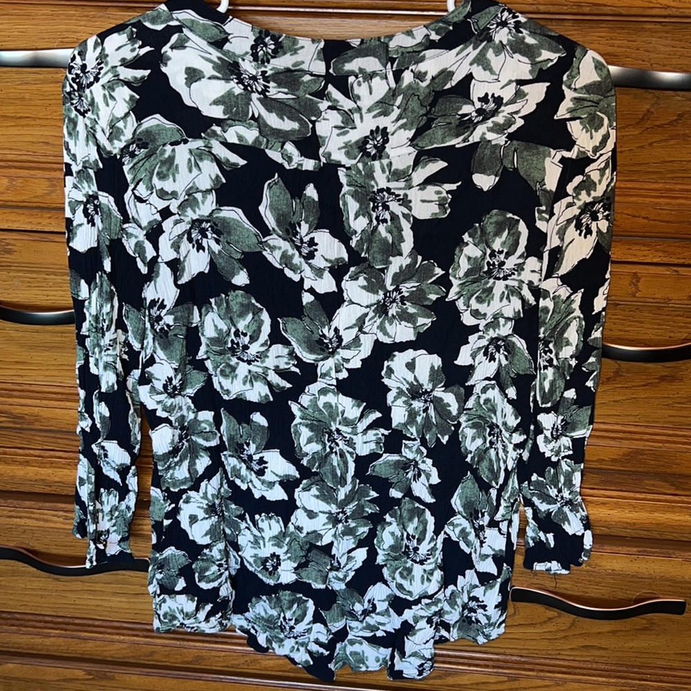 Stitch Fix Fun2Fun blouse - Picture 3 of 5
